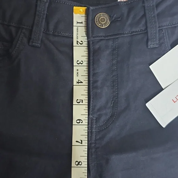 Liz Claiborne Sara Slim Leg Mid Rise Stretch Black Jeans Size 4PS Short NWT - Picture 8 of 10
